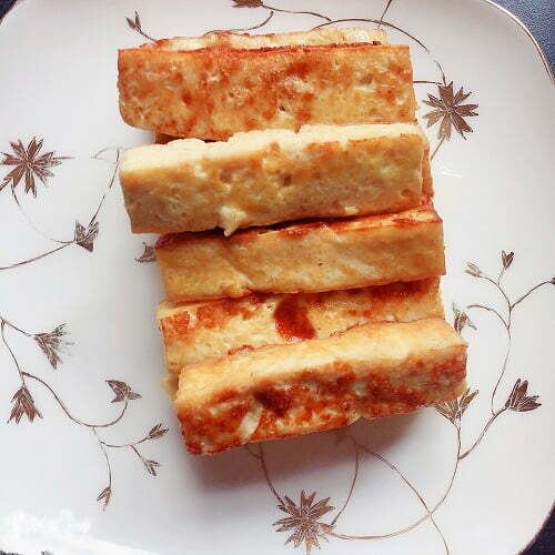Easy Fried Tofu with Green Onions (葱烧豆腐) - COOK COOK GO