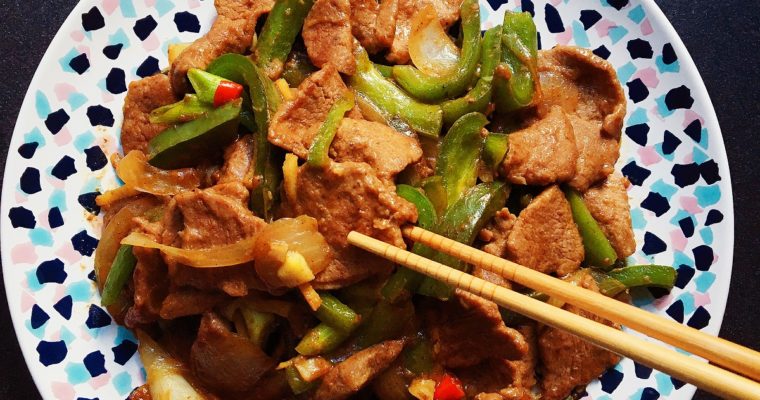 Yummy Stir-Fry Beef with Green Peppers (青椒炒牛肉)