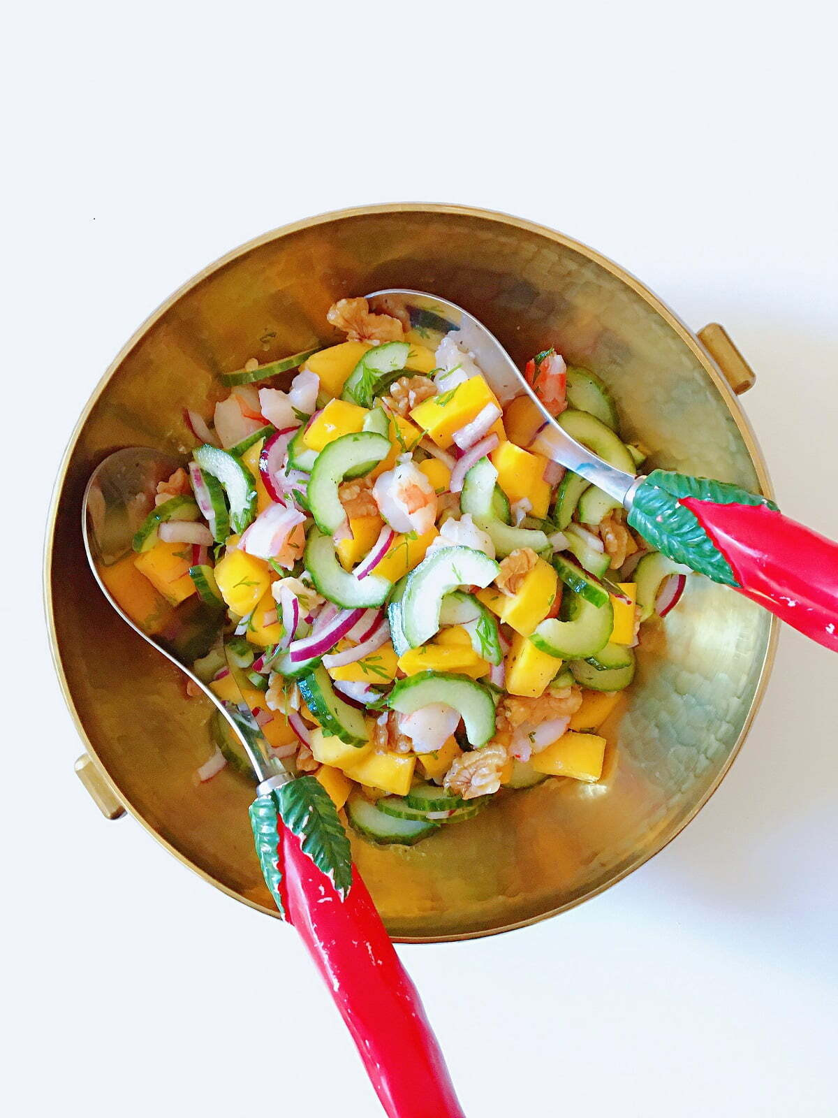 Reje-mango-valnøddesalat
