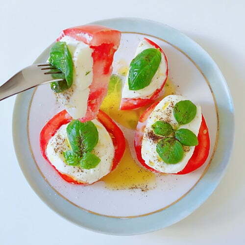 Quick and Easy Tomatoes with Buffalo Mozzarella - COOK COOK GO