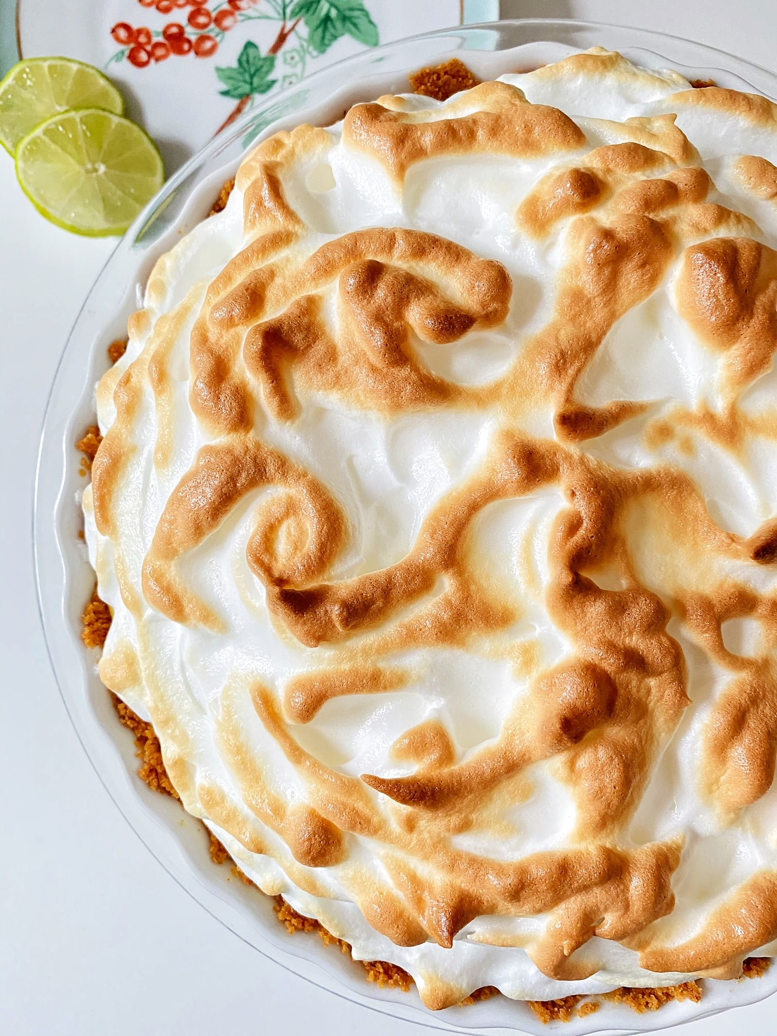 Tangy Key Lime Meringue Pie - COOK COOK GO