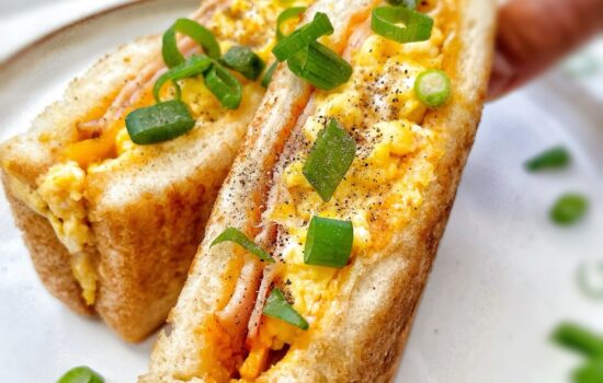 The Easiest Breakfast Egg Sandwich