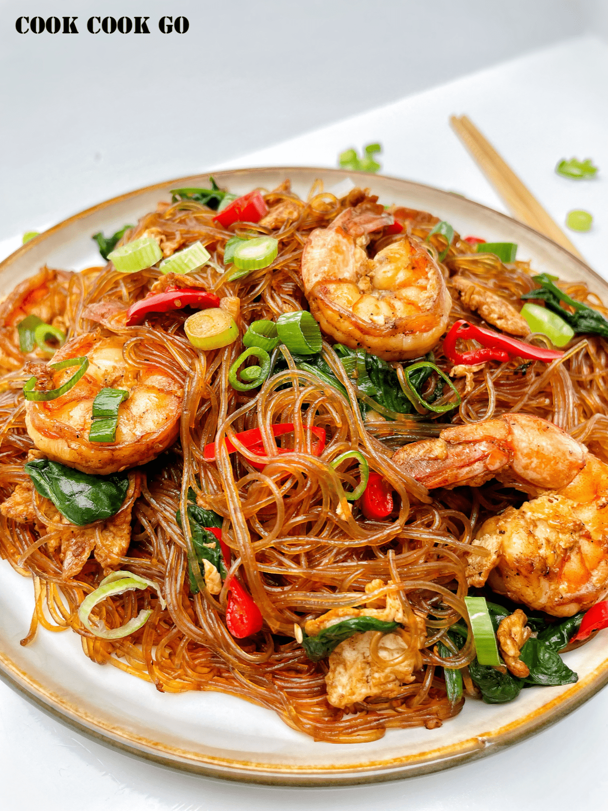 Stir-fry Soy Sauce Shrimp Glass Noodles - COOK COOK GO