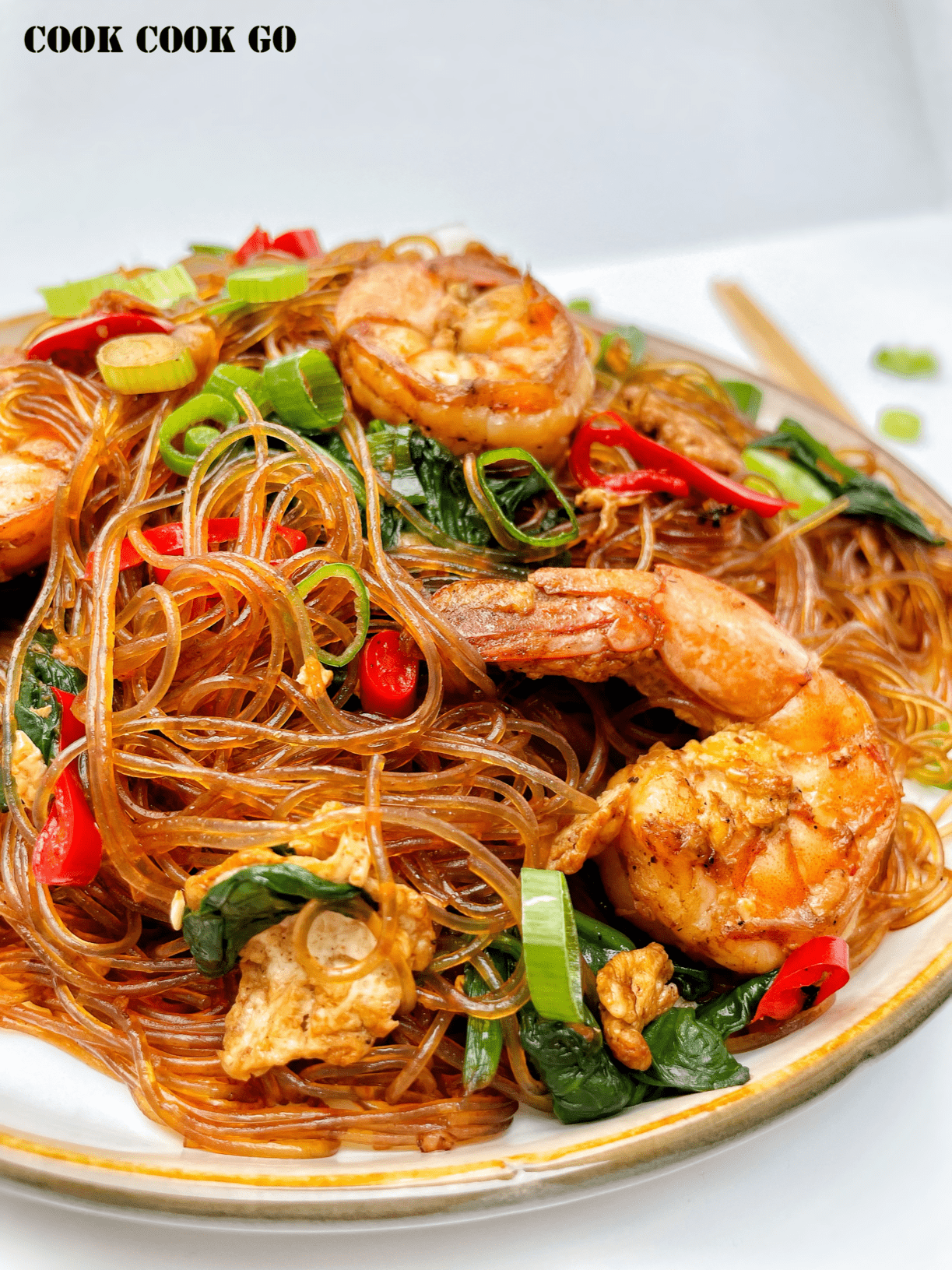 Stir-fry Soy Sauce Shrimp Glass Noodles - COOK COOK GO