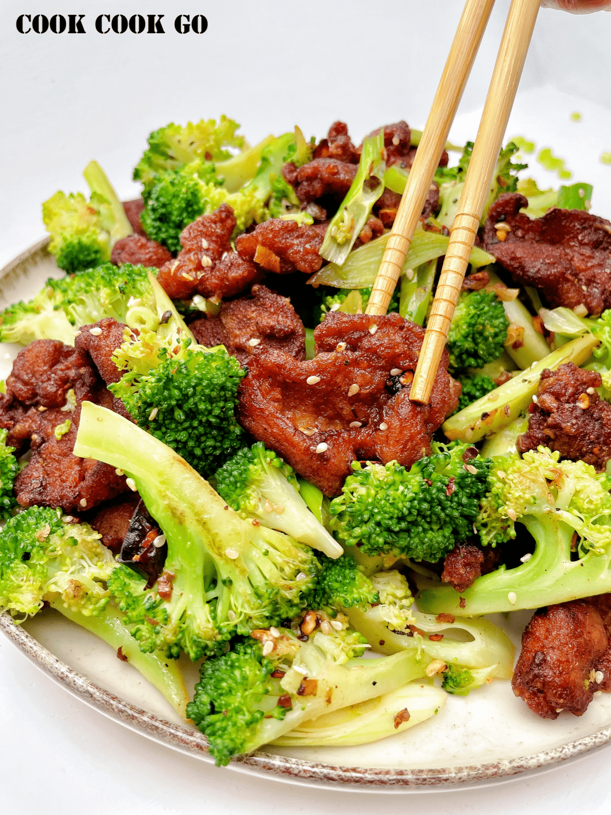 Sichuan Chili Pork Stir-fry with Broccoli
