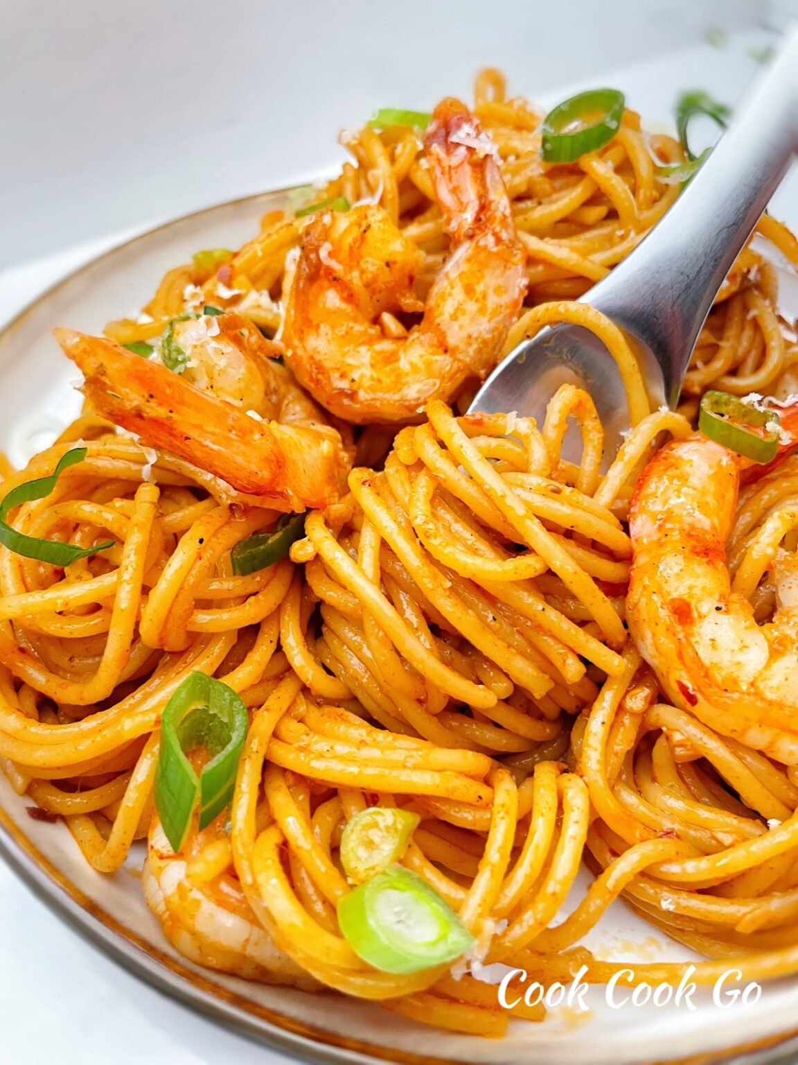 Chinese-Korean Spicy Garlic Shrimp Spaghetti - COOK COOK GO