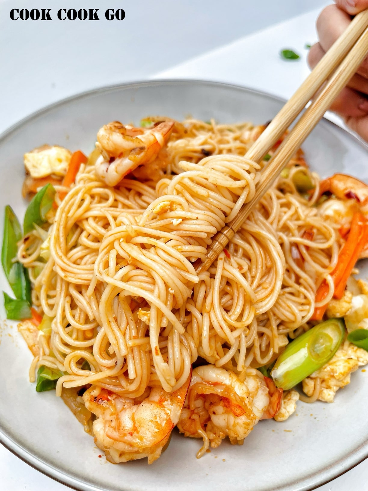 spicy prawns stir fry rice noodles