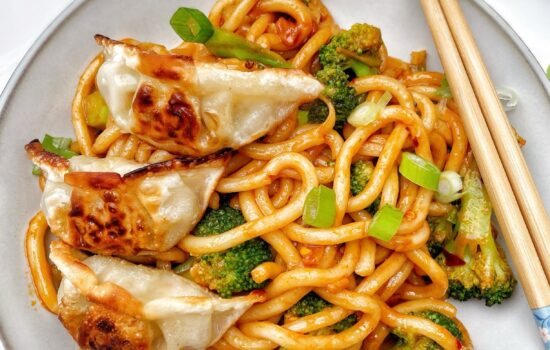 Spicy Garlic Udon Noodles with Dumplings