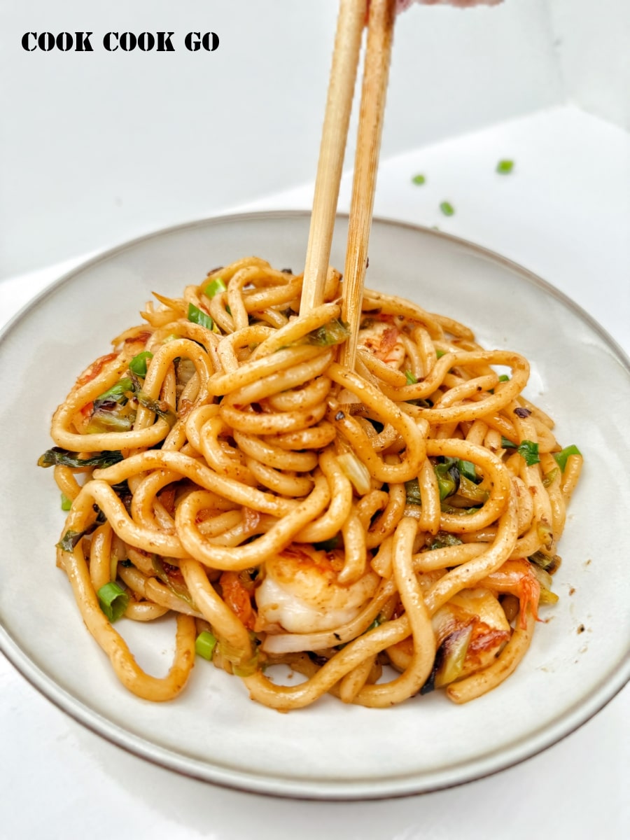 easy to make garlic shrimp udon 