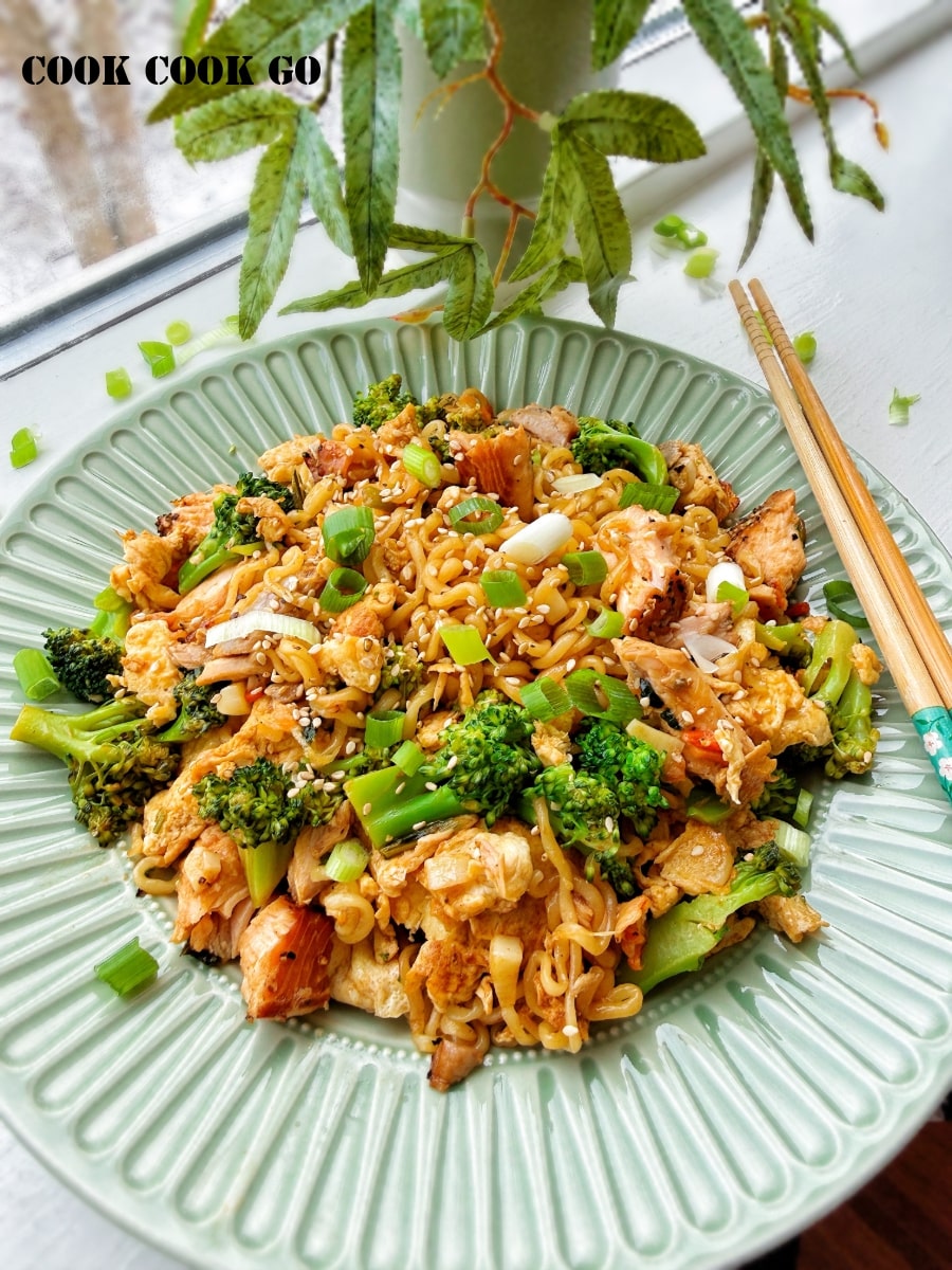 Salmon stir fry with ramen noodles
