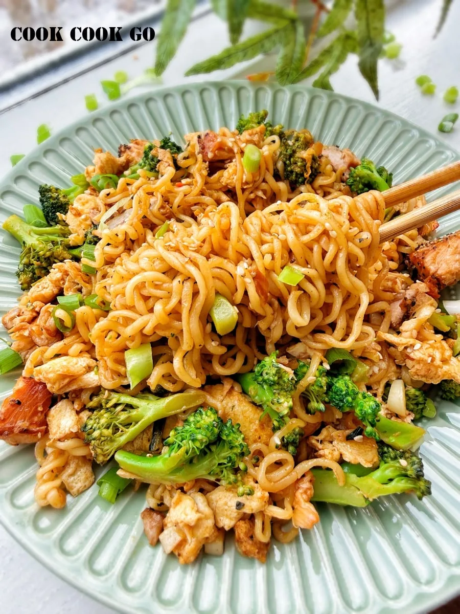 salmon stir fry ramen noodles recipe
